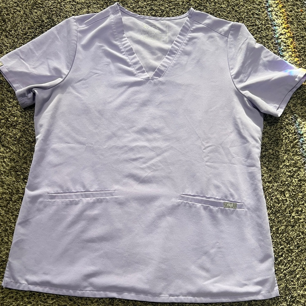 Figs Lavender Scrub Top with 2 pants